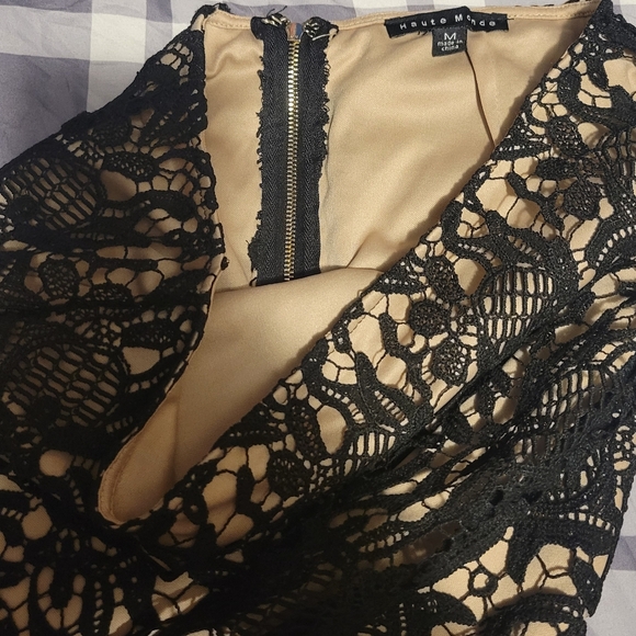 Nude & Black lace pencil skirt - Picture 3 of 3